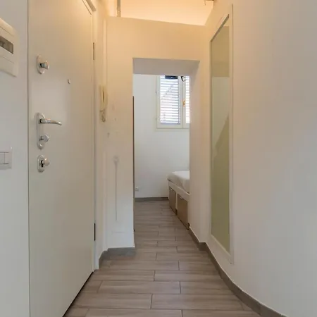 Apartamento Lovely - Duomo - Amedei Milão
